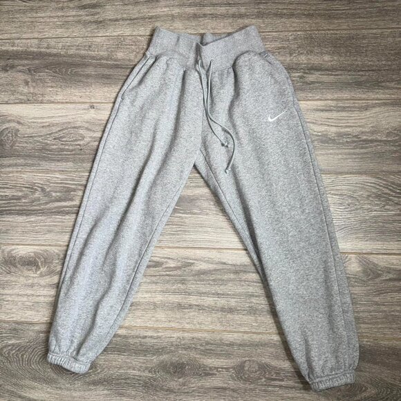 Nike joggers - Picture 2 of 2